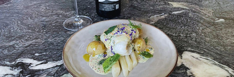 Smörbakad kolja med Sandefjordssås och citronkokt svartrot